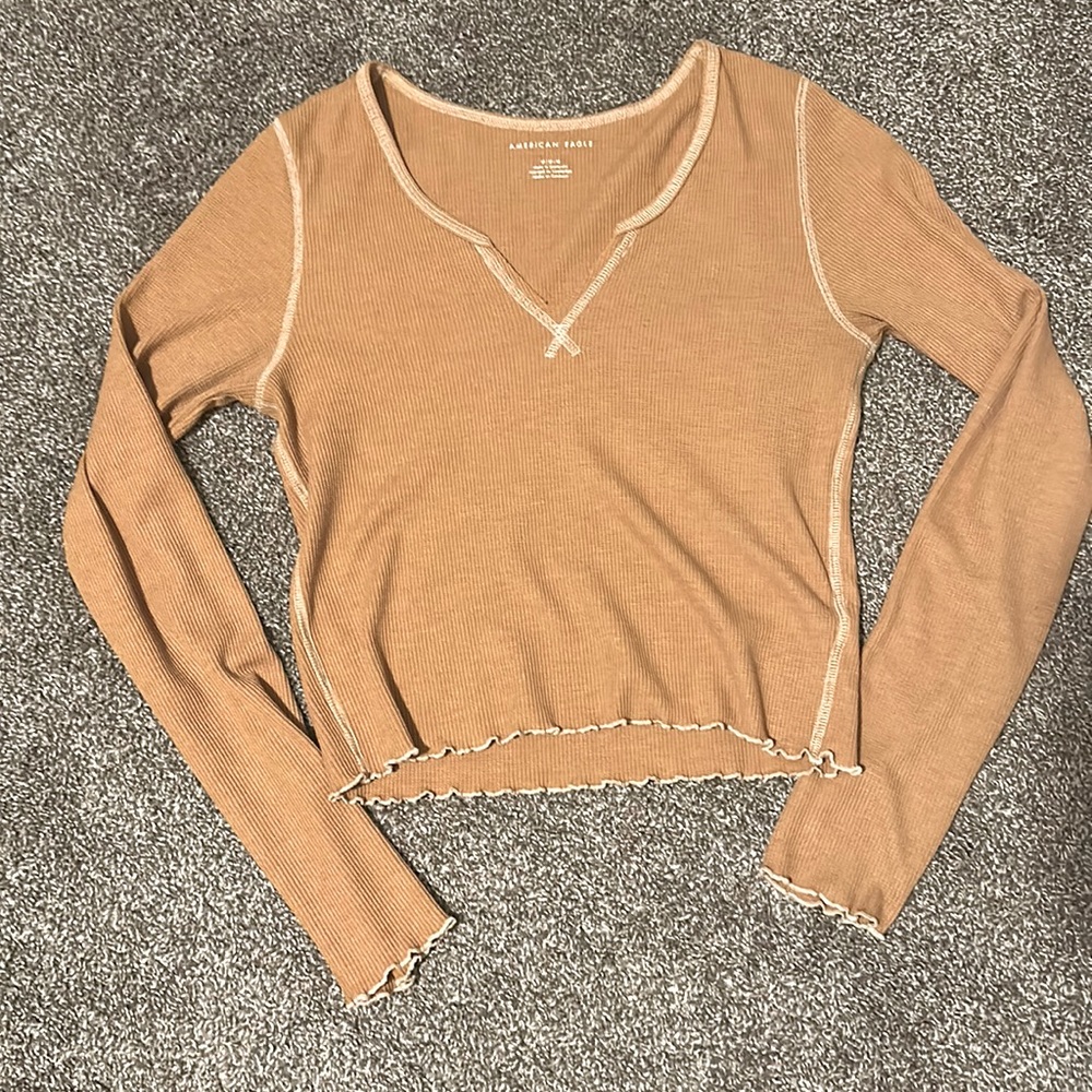 American Eagle Mustard Lettuce Trim long sleeve